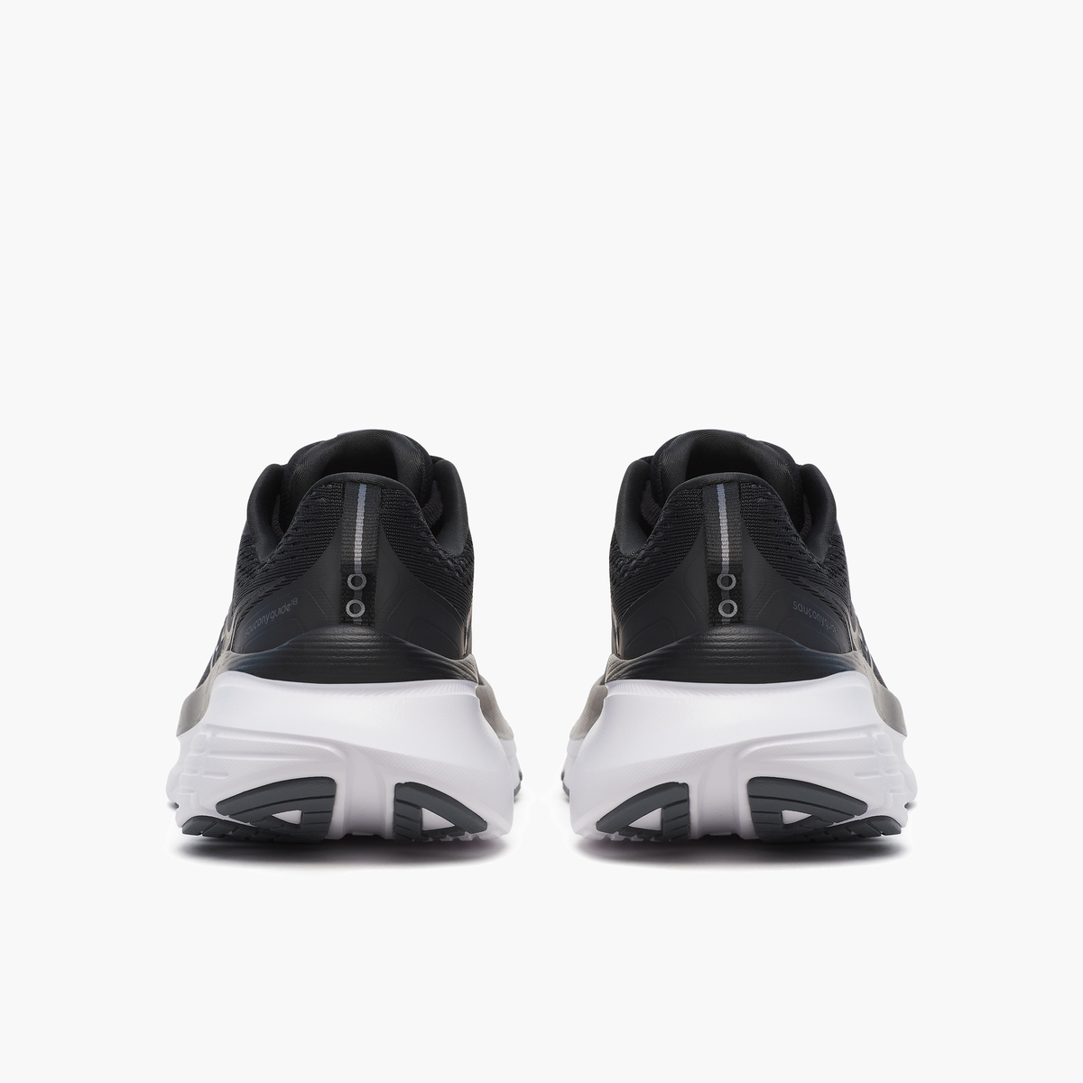 Heel angle shot of Women's Guide 18 in Black/white