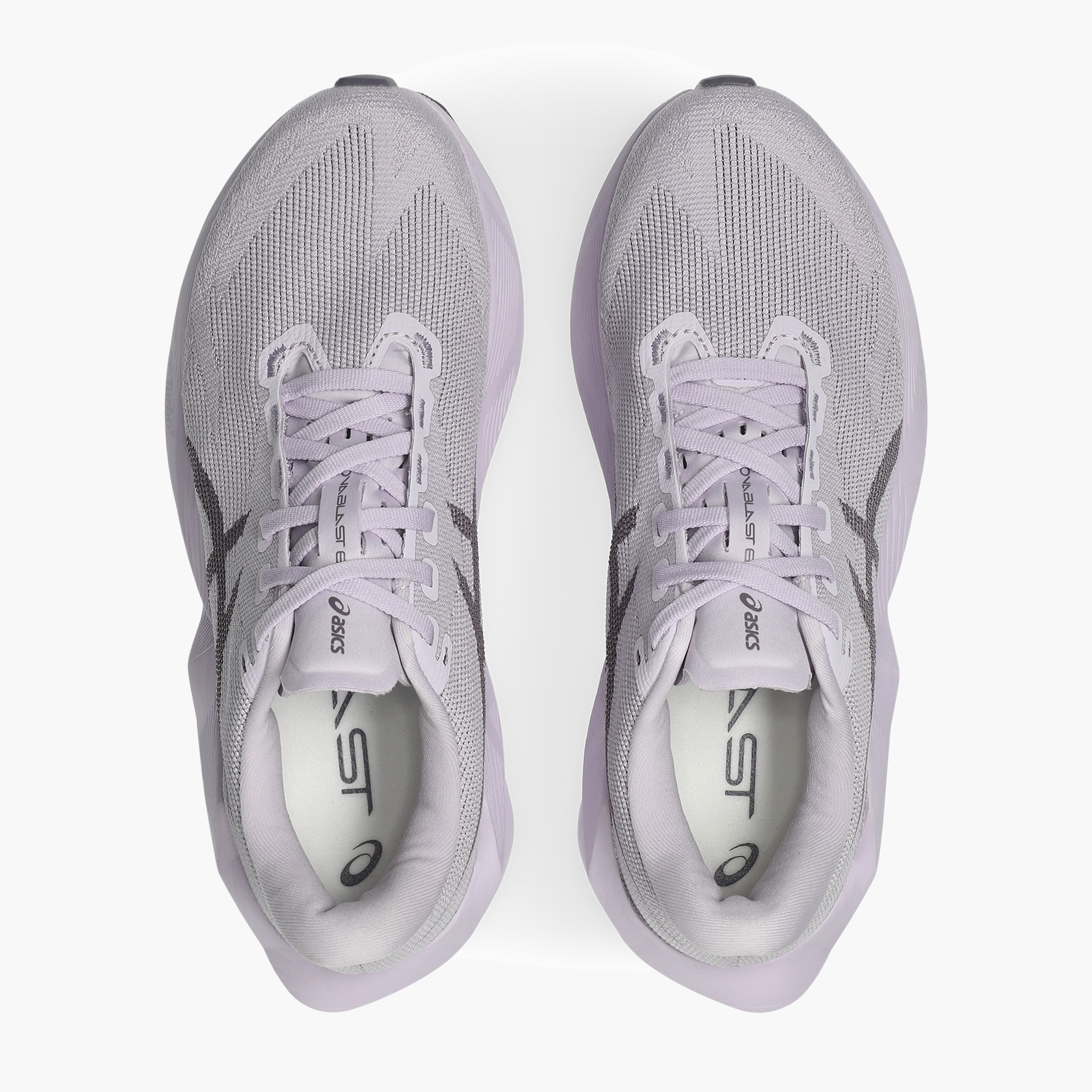 Overhead angle shot of Women's Novablast 6 in Dahlia / Lavender Grey