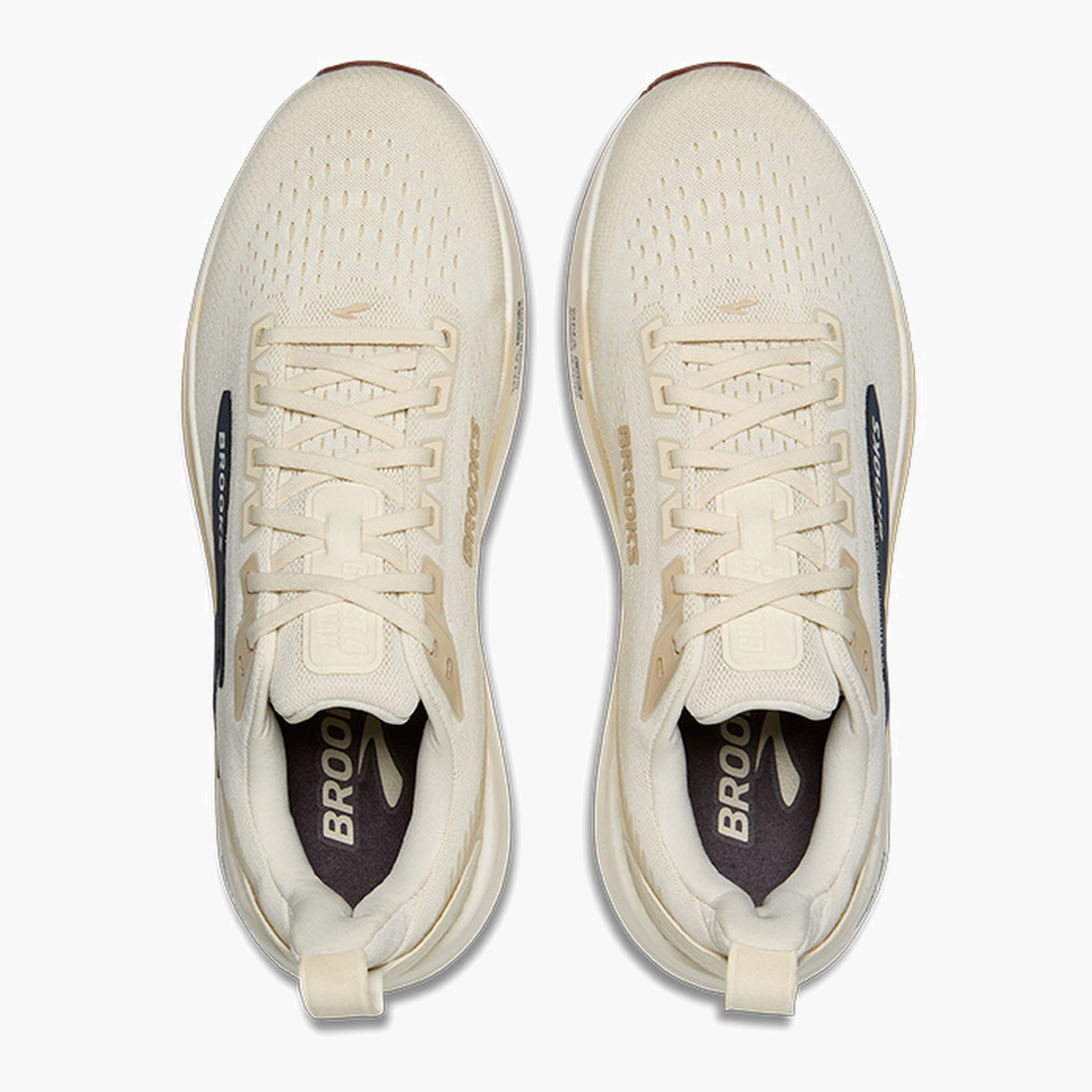 Overhead angle shot of Men's Ghost Max 4 in Arctic Wolf / Navy / Coconut