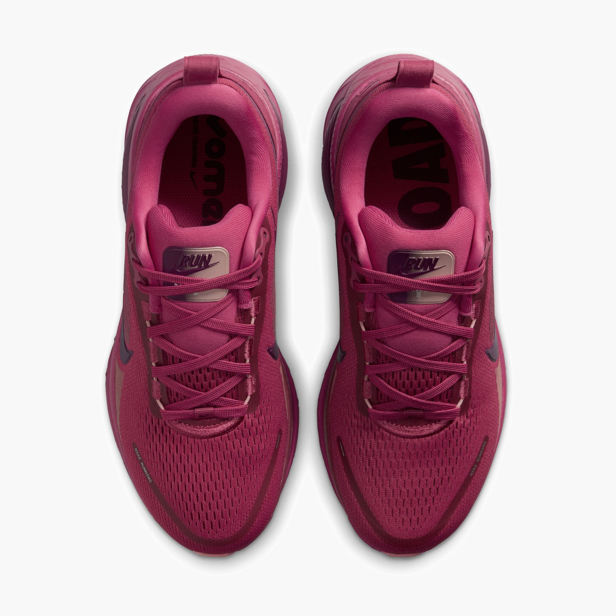 Overhead angle shot of Women's Vomero 18 in Sweet Beet / Bordeaux-Red Stardust