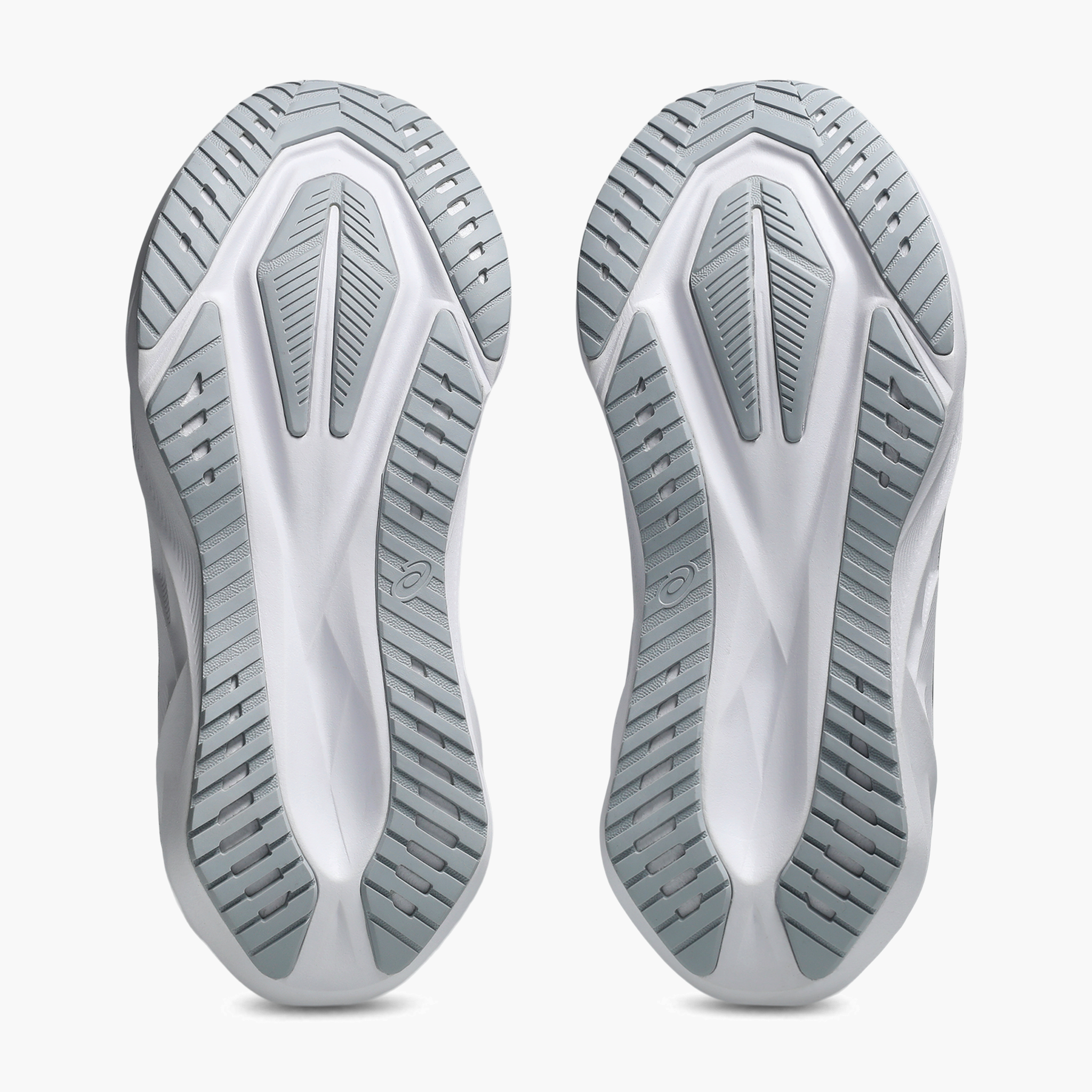 Sole angle shot of Women's Novablast 5 in Piedmont Grey / Pure Silver