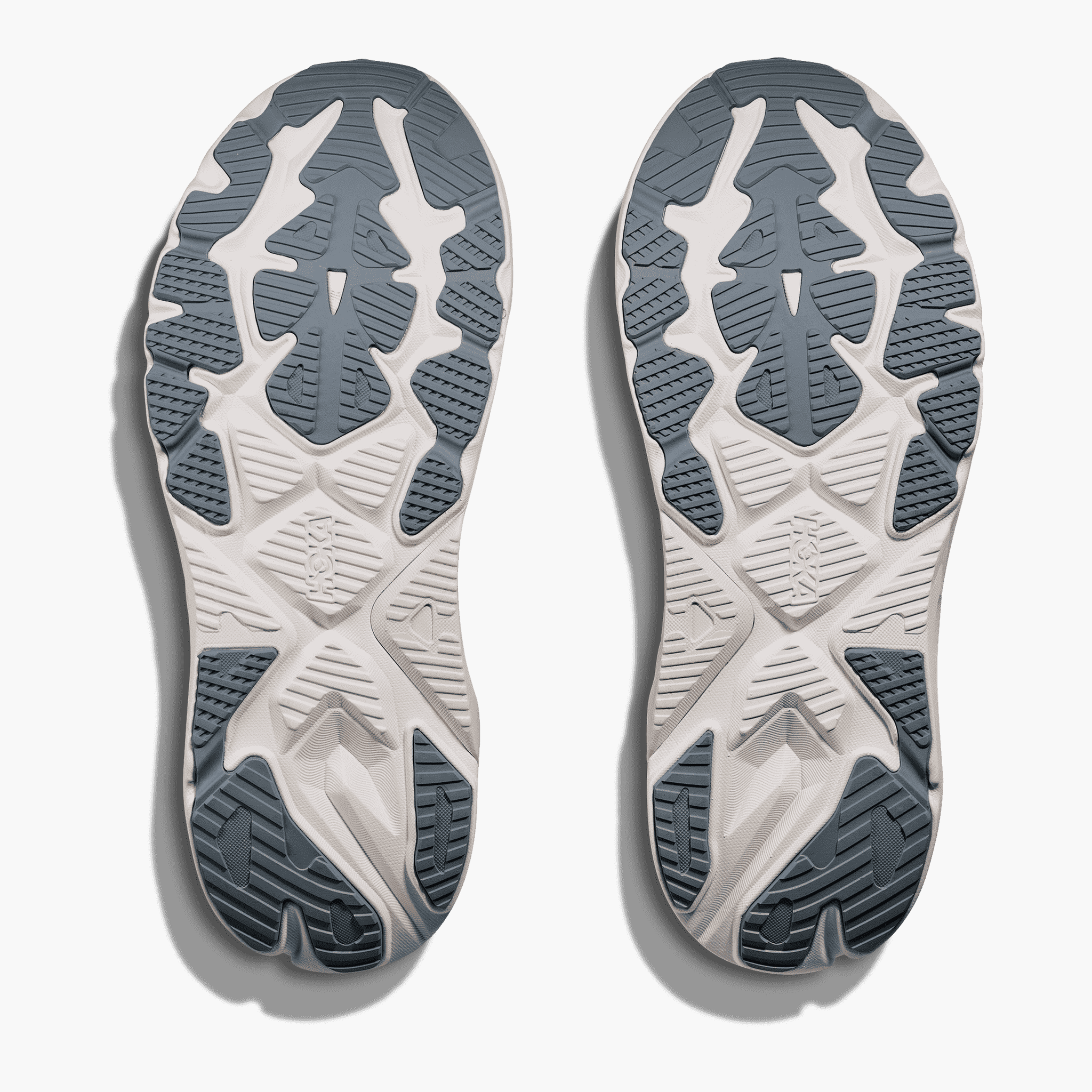 Sole angle shot of Men's Arahi 8 in Alabaster / Birch