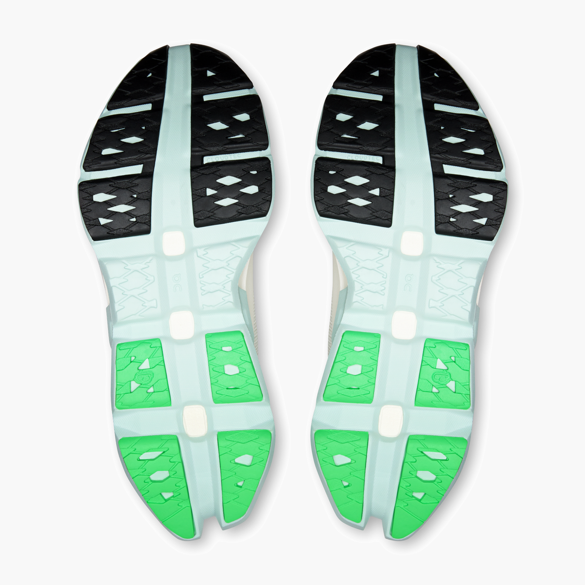 Sole angle shot of Women's Cloudmonster 3 Hyper in Ivory | Flurry