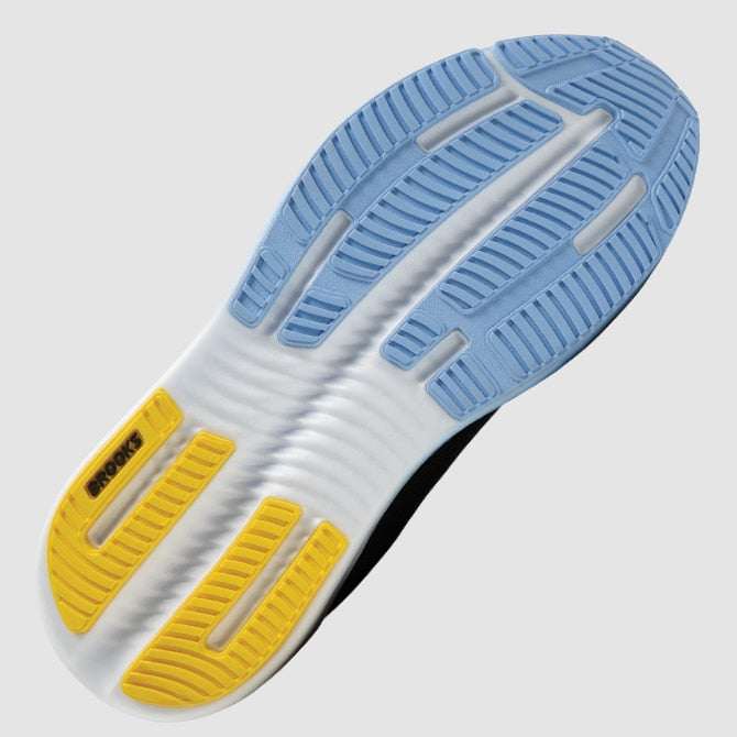 Stable and accommodating fit — Brooks Ghost Max 4