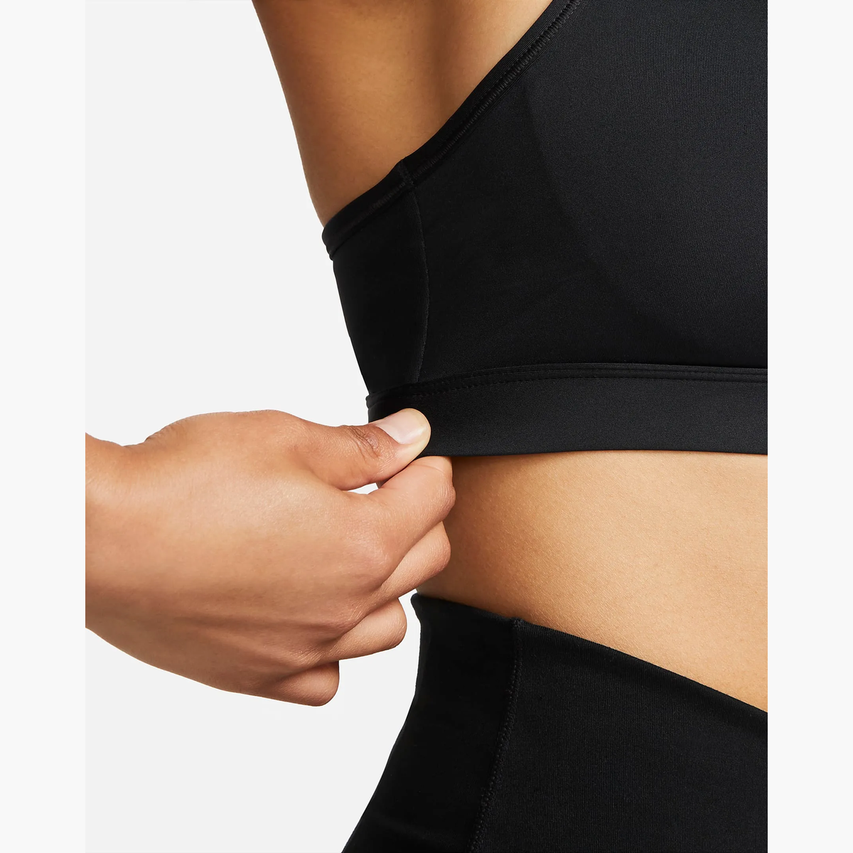 Swoosh Medium Support Bra in Black - 6