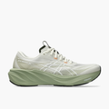 Lateral angle shot of Men's GT-2000 15 in Birch / Khaki Green