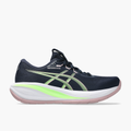 Lateral angle shot of Women's Gel-Cumulus 28 in Midnight / Illuminate Green