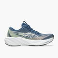 Lateral angle shot of Women's GT-2000 15 in Grand Shark / Cantaloupe