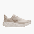 Lateral angle shot of Women's Arahi 9 in Alabaster  /  Oat Milk