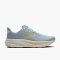 Lateral angle shot of Women's Ghost 17 in Skyway / Coconut / Sand
