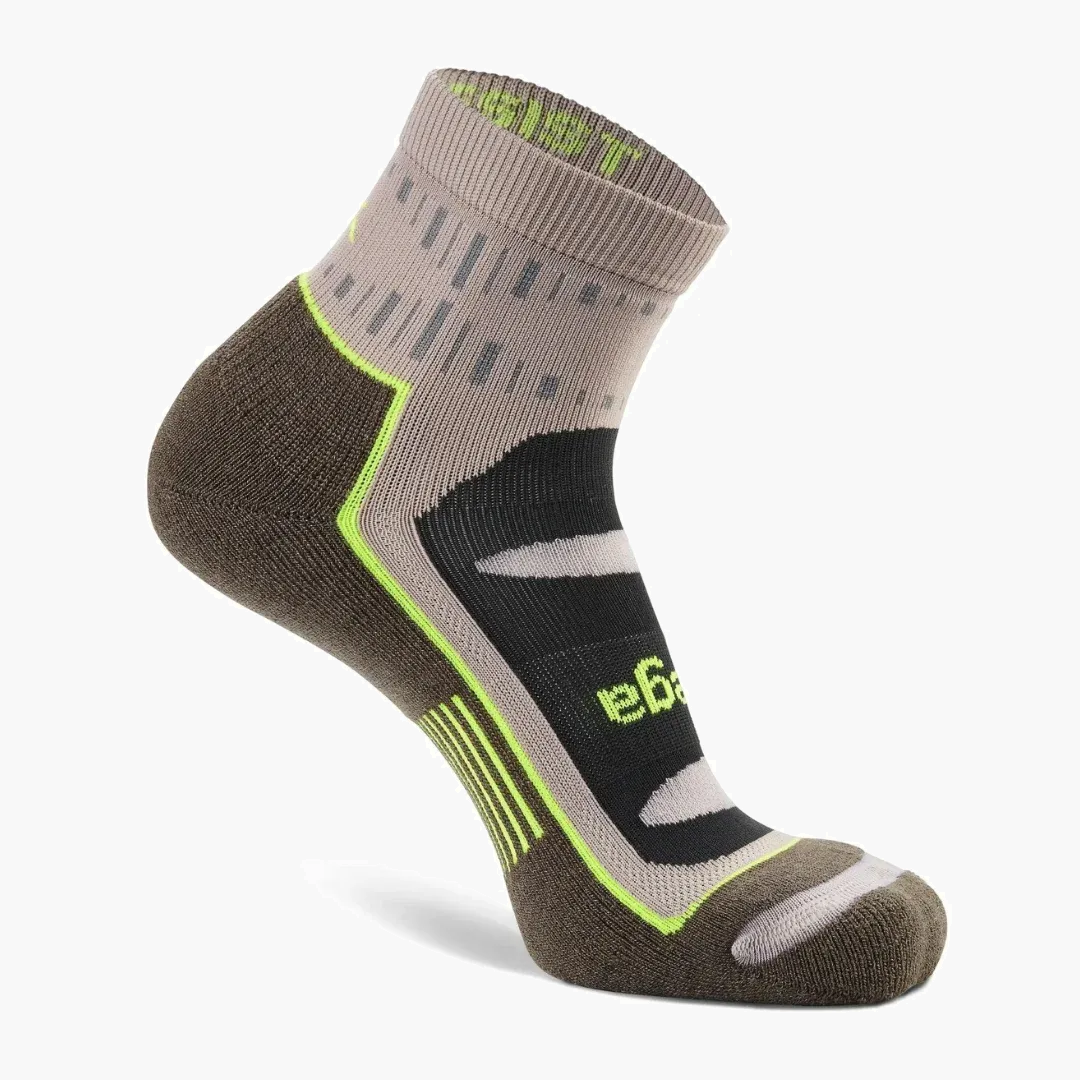 Blister Resist Quarter Socks in Mushroom - 1