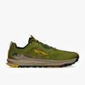 Lateral angle shot of Men's Lone Peak 9 in Green