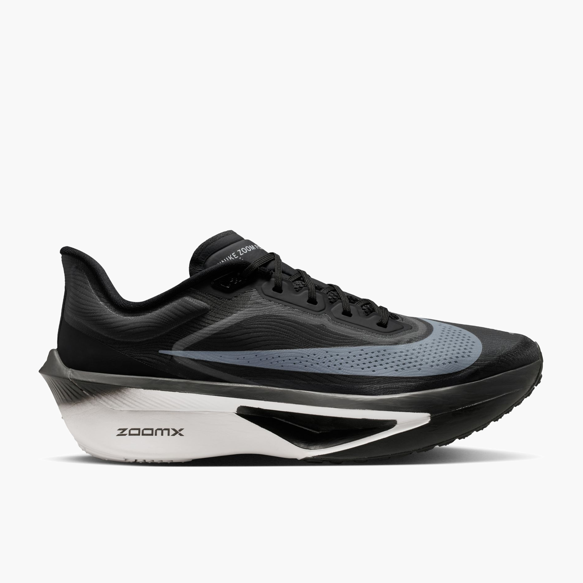 Lateral angle shot of Men's Zoom Fly 6 in Black / White-Lt Smoke Grey