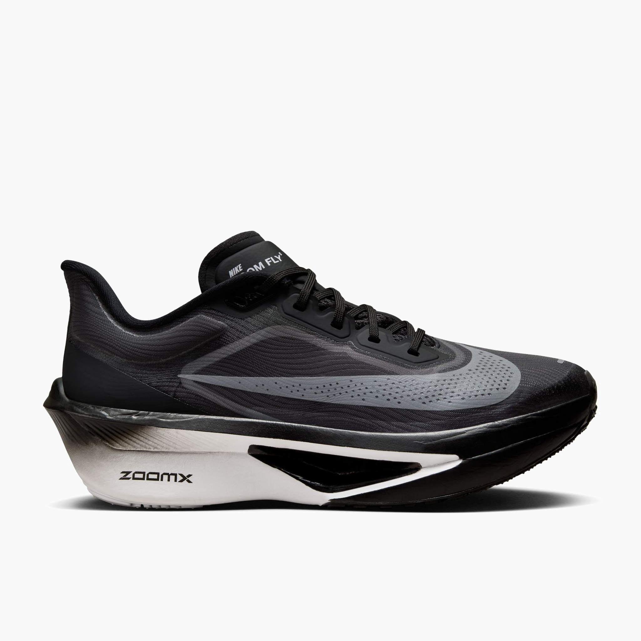 Lateral angle shot of Women's Zoom Fly 6 in Black / White-Lt Smoke Grey