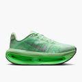 Lateral angle shot of Women's Vomero Premium in Cucumber Calm / Metallic Silver