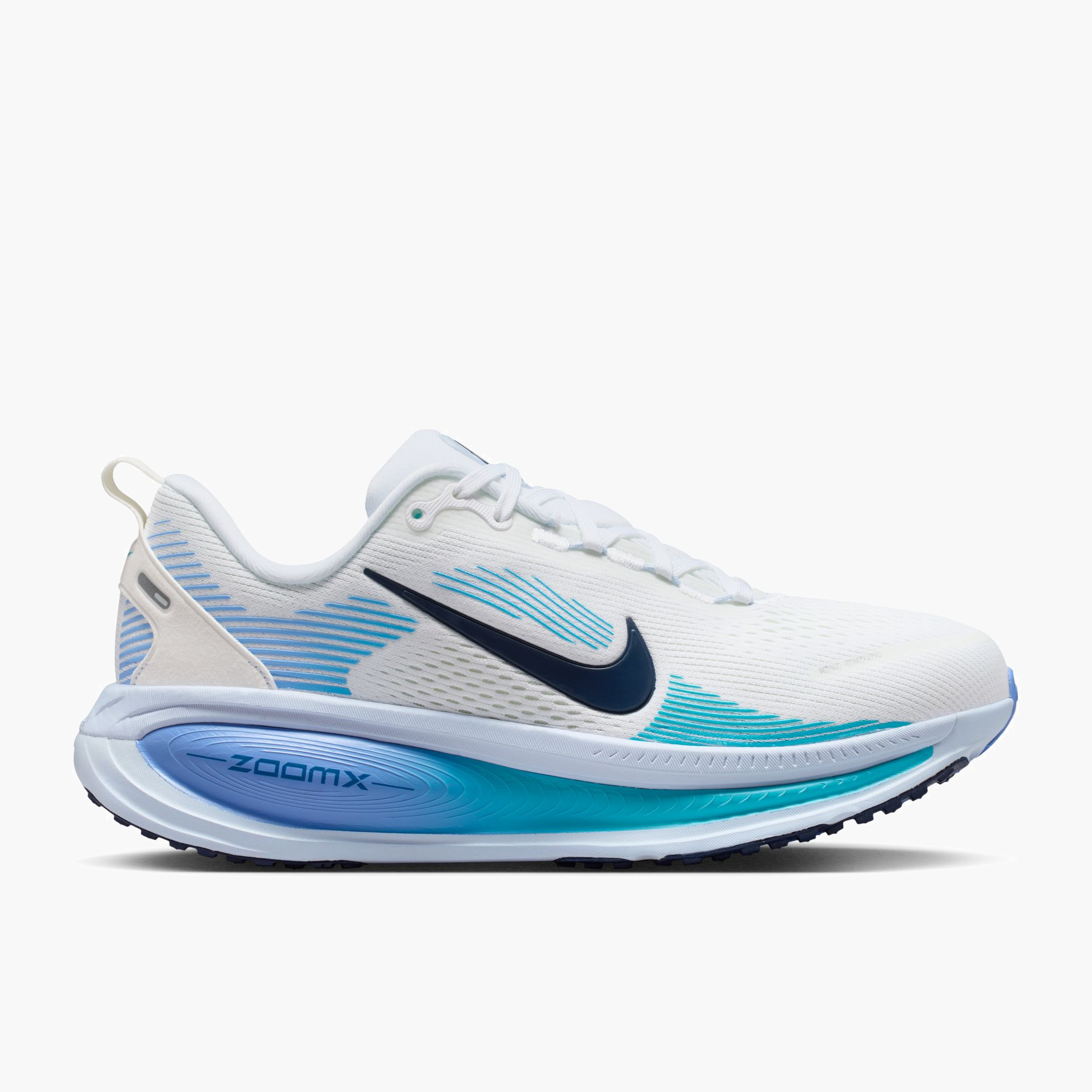 Lateral angle shot of Women's Vomero 18 in White / Midnight Navy-Blue Fury