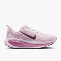 Lateral angle shot of Women's Vomero 18 in Bleached Lilac / Pink Smoke-Lt Magenta