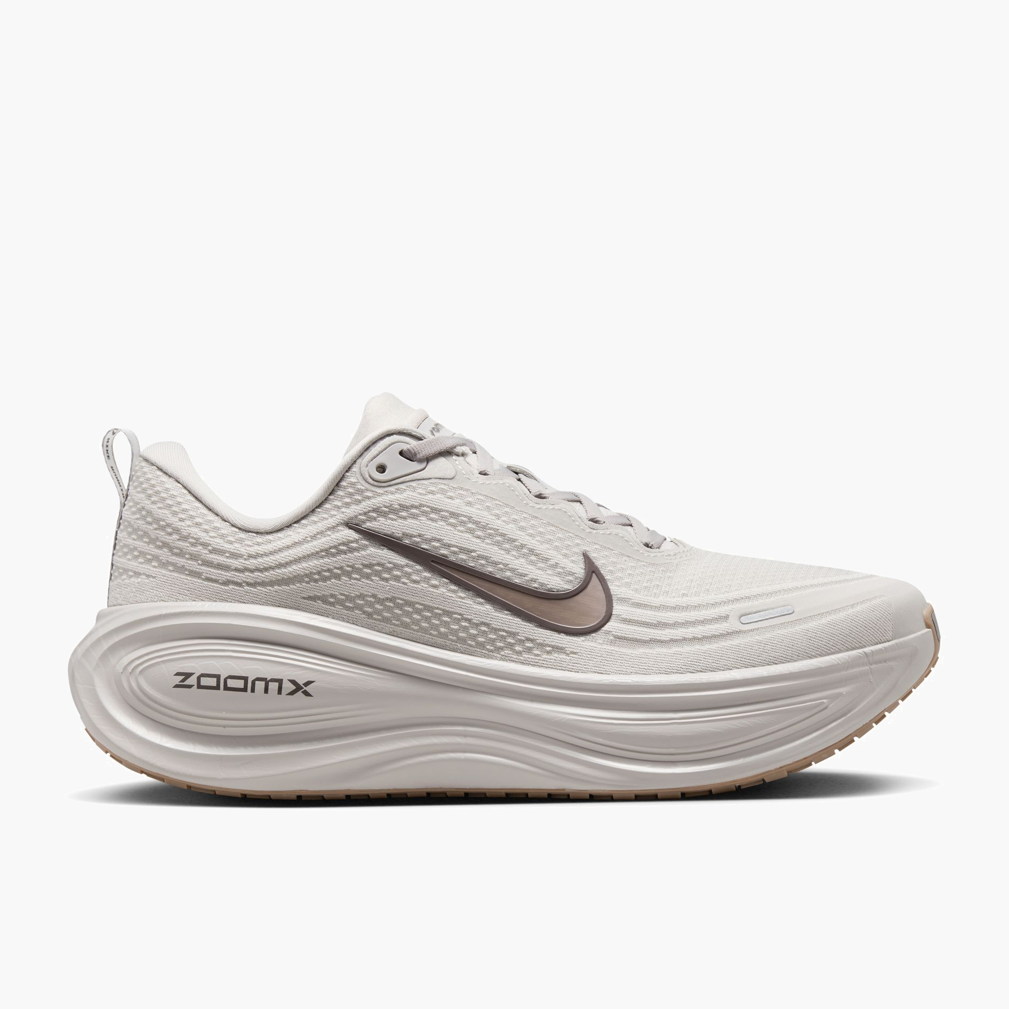Lateral angle shot of Men's Vomero Plus in College Grey / Medium Ash-Lt Iron Ore