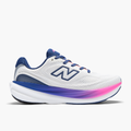 Lateral angle shot of Women's 1080 v15 in Seasalt / Blueoyster