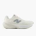 Lateral angle shot of Women's 860 v15 in White / Silvermetallic