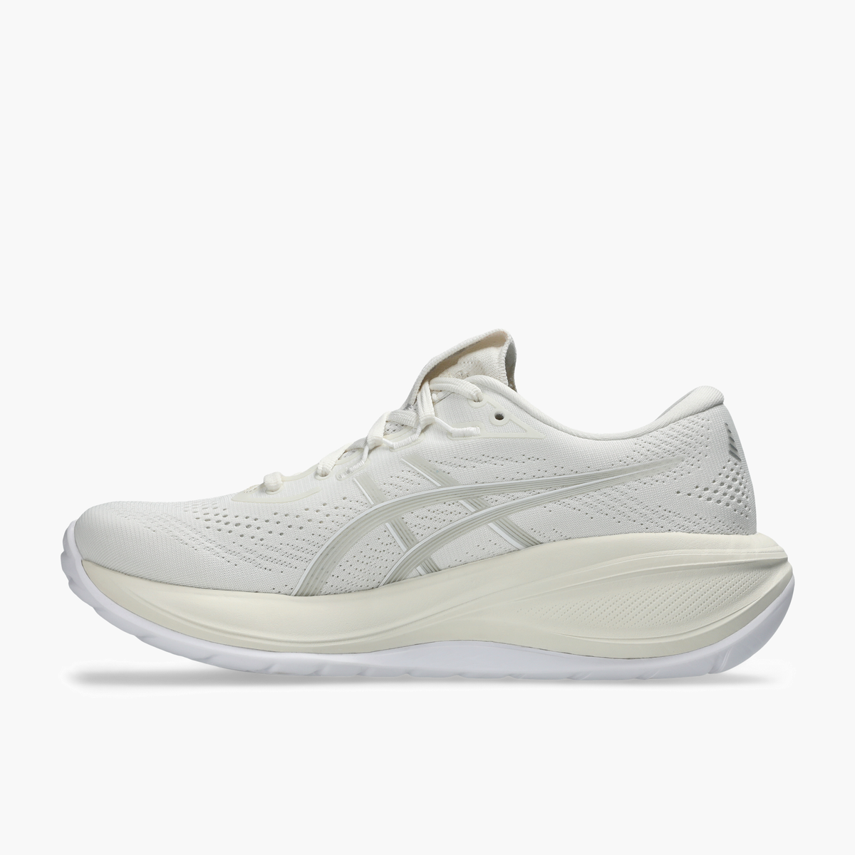 Medial angle shot of Women's Gel-Cumulus 28 in Cream / Glacier Grey