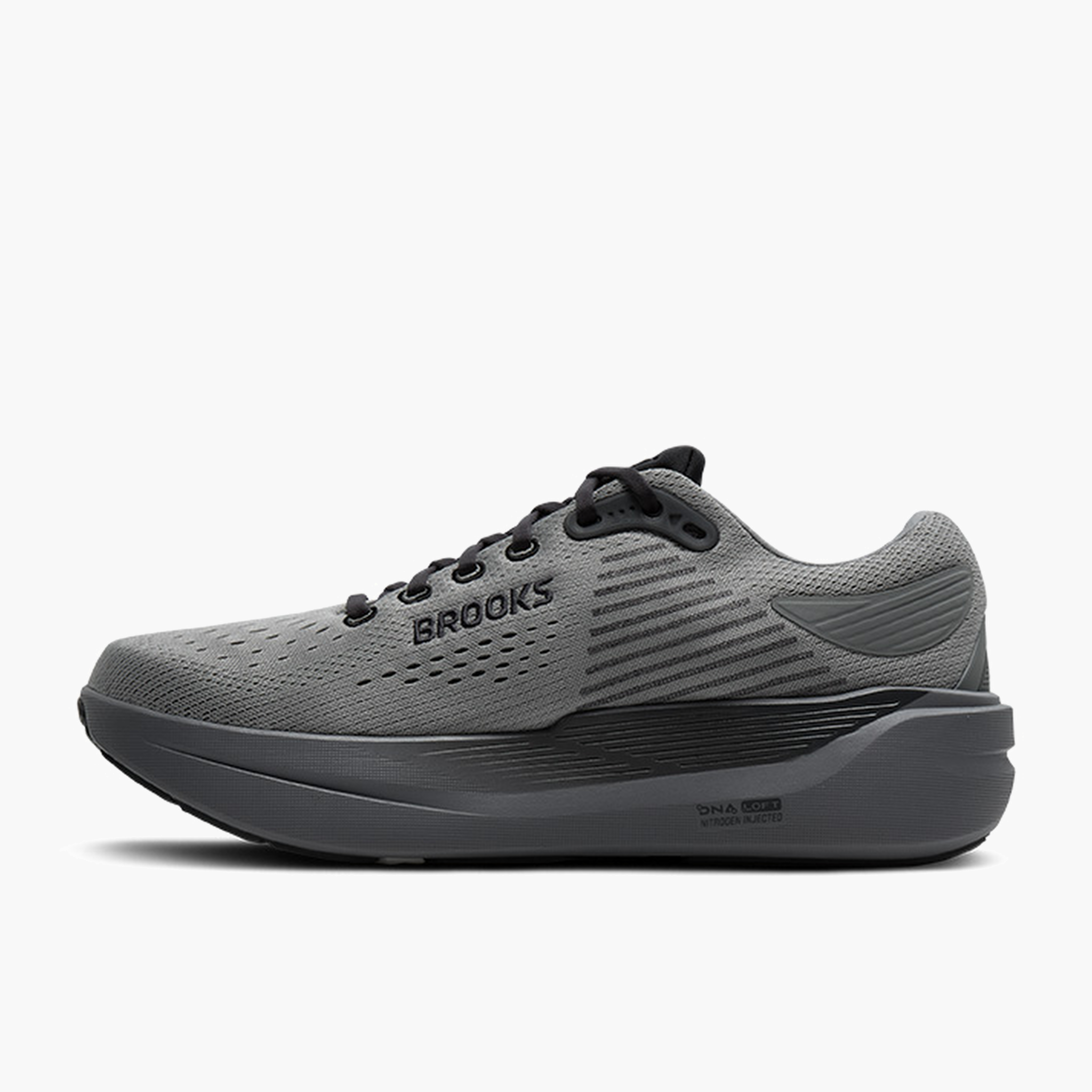 Medial angle shot of Men's Ghost Max 3 in Primer Grey / Ebony