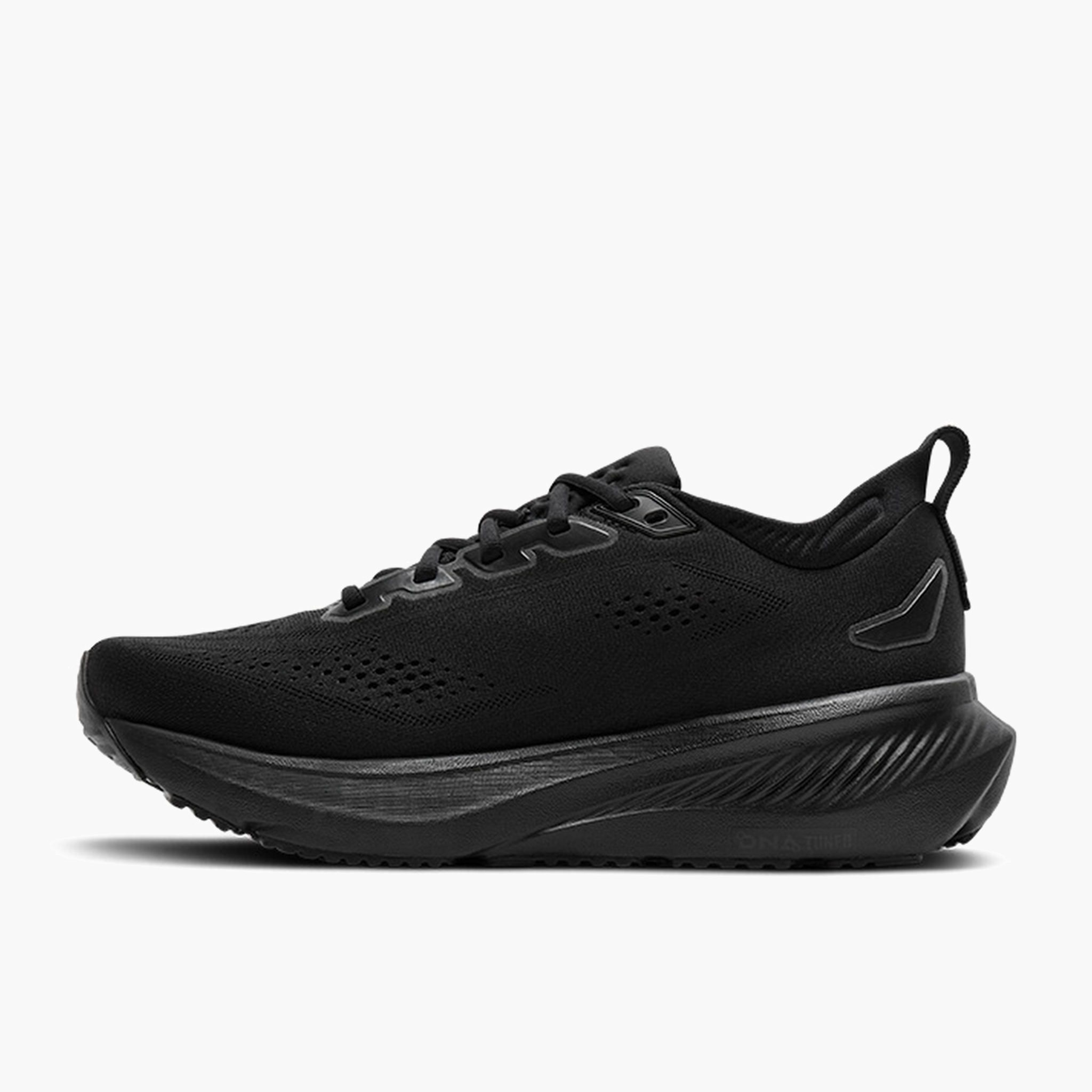 Medial angle shot of Men's Glycerin 23 in Black / Black / Ebony