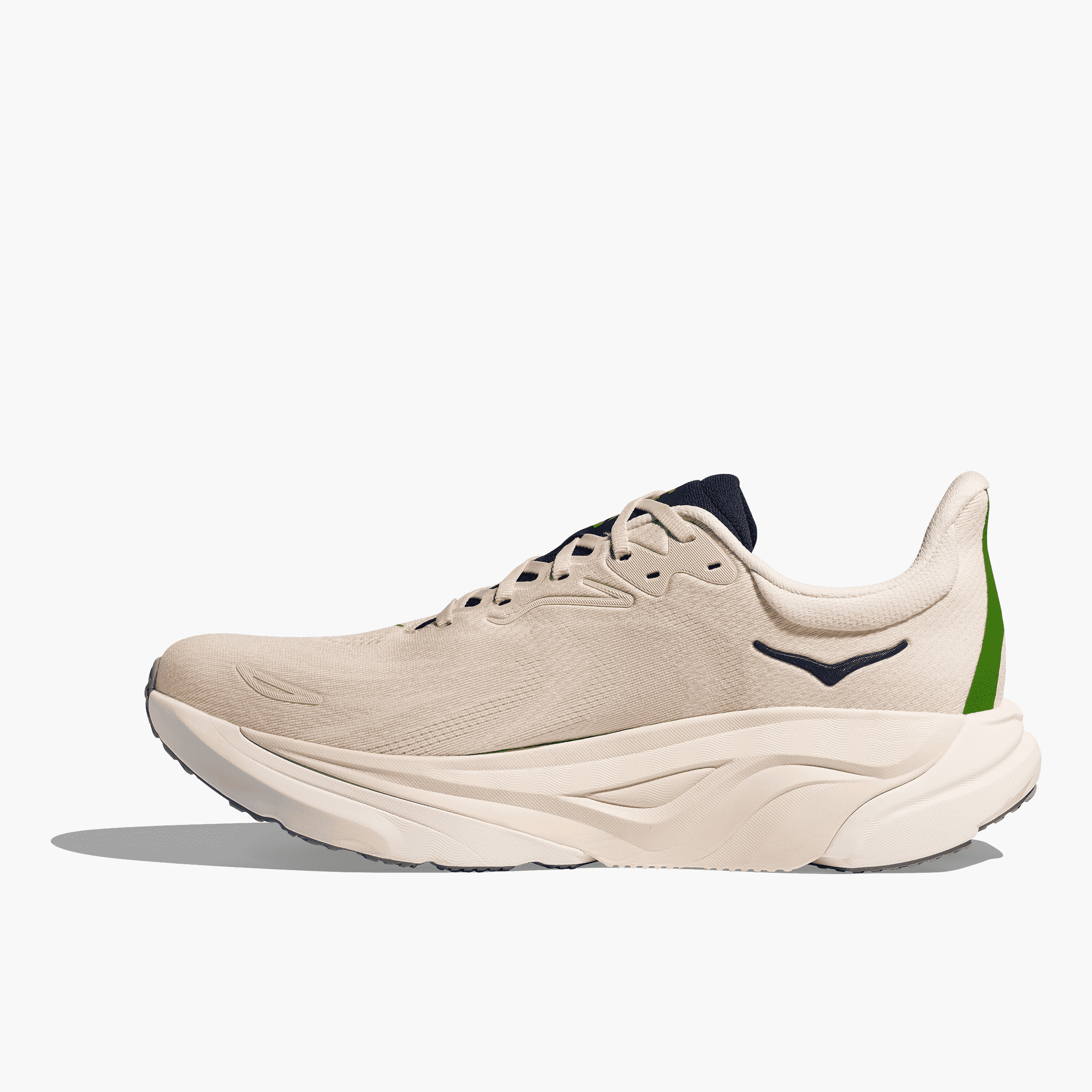 Medial angle shot of Men's Arahi 8 in Alabaster  /  Birch