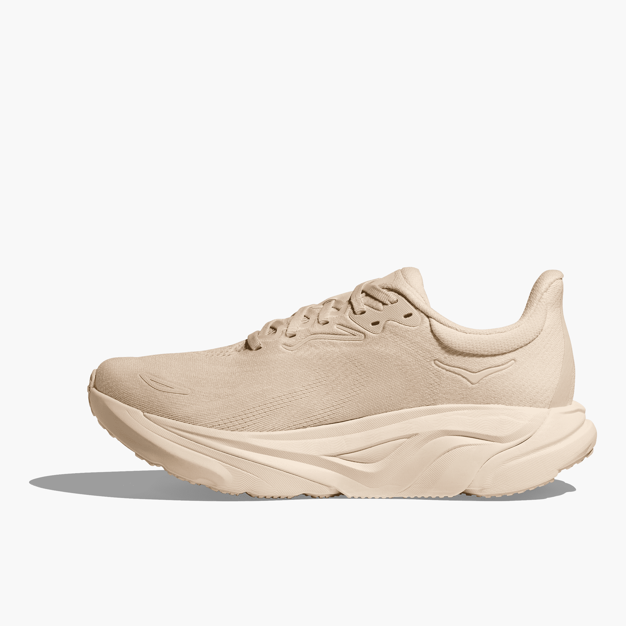 Medial angle shot of Women's Arahi 8 in Birch  /  Alabaster