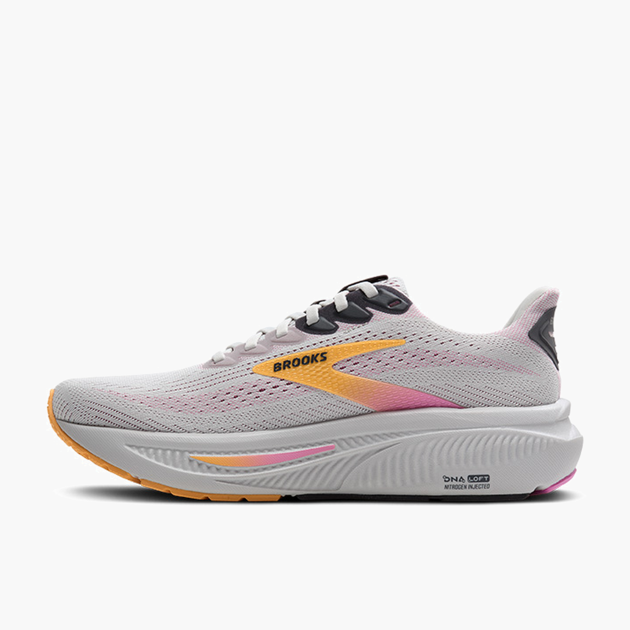 Medial angle shot of Women's Ghost 17 in Oyster / Apricot / Pink