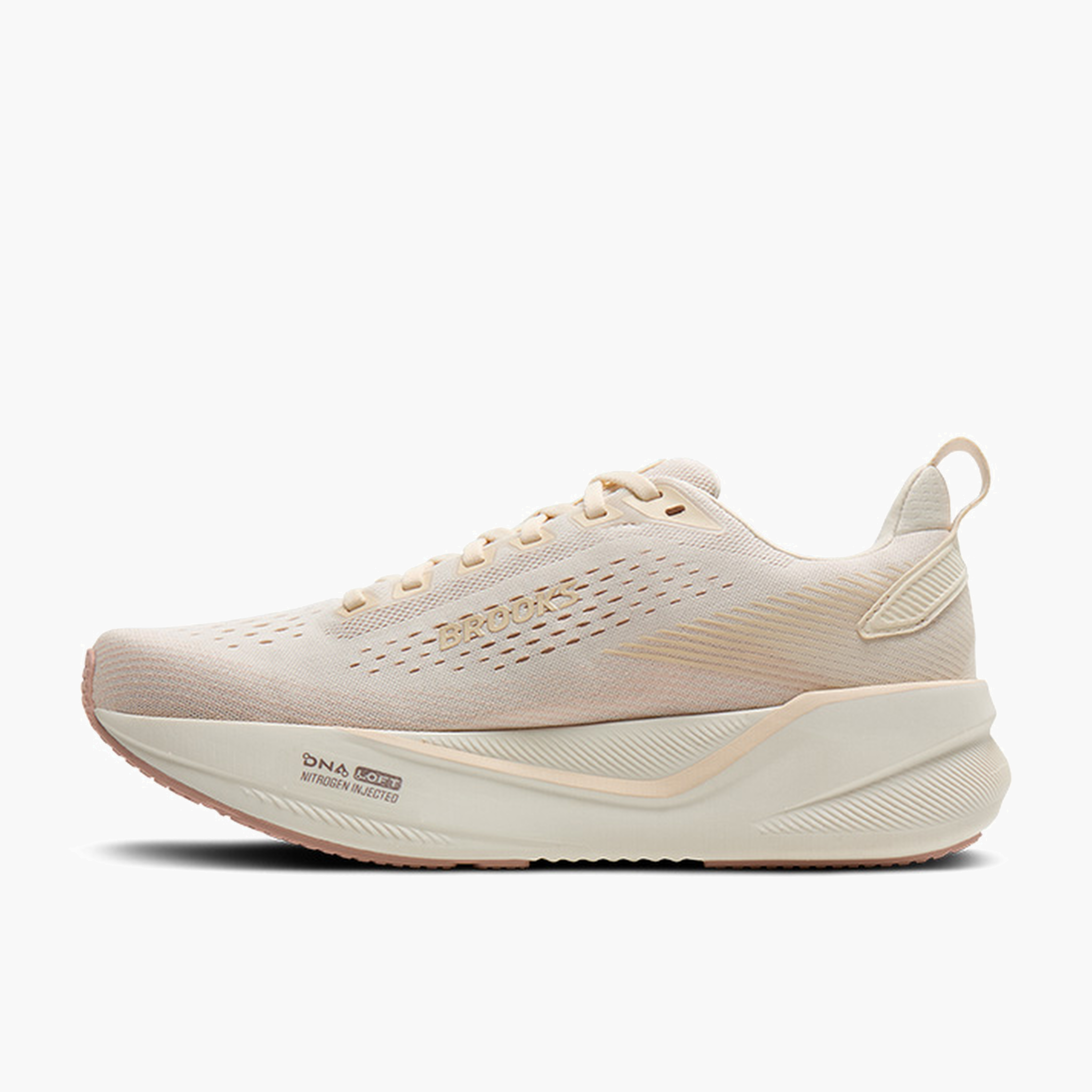 Medial angle shot of Women's Ghost Max 4 in Arctic Wolf / Rose / Coconut