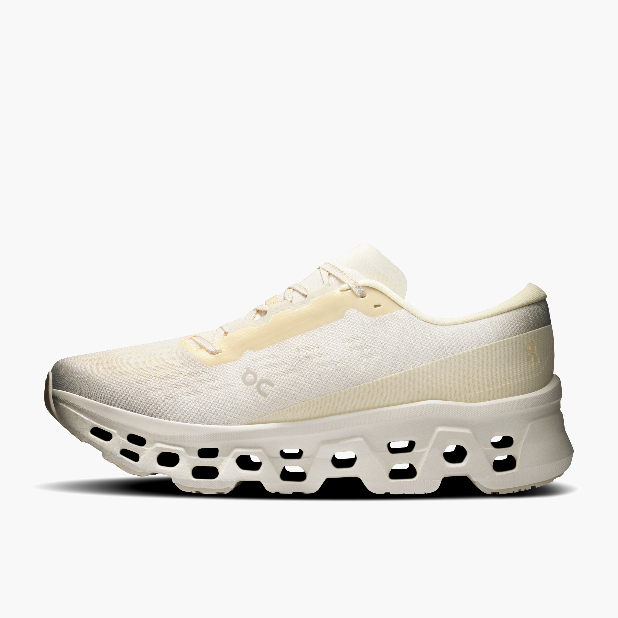 Medial angle shot of Men's Cloudmonster 3 in Ivory | Ray