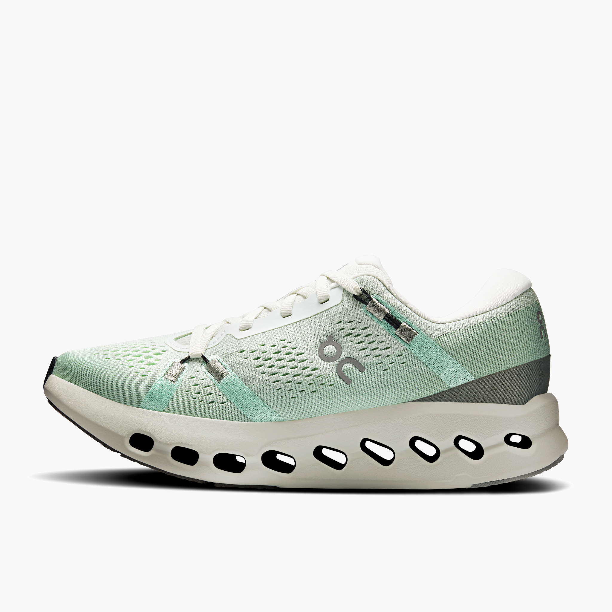 Medial angle shot of Women's Cloudsurfer 2 in Ivory | Creek
