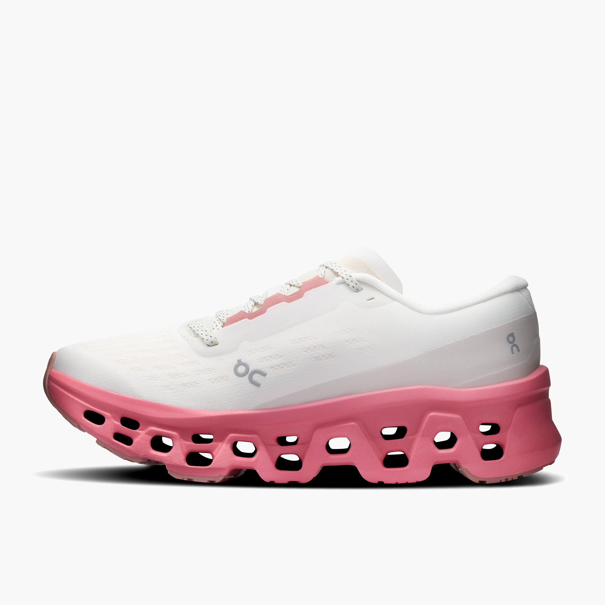 Medial angle shot of Women's Cloudmonster 3 in Ivory | Camellia