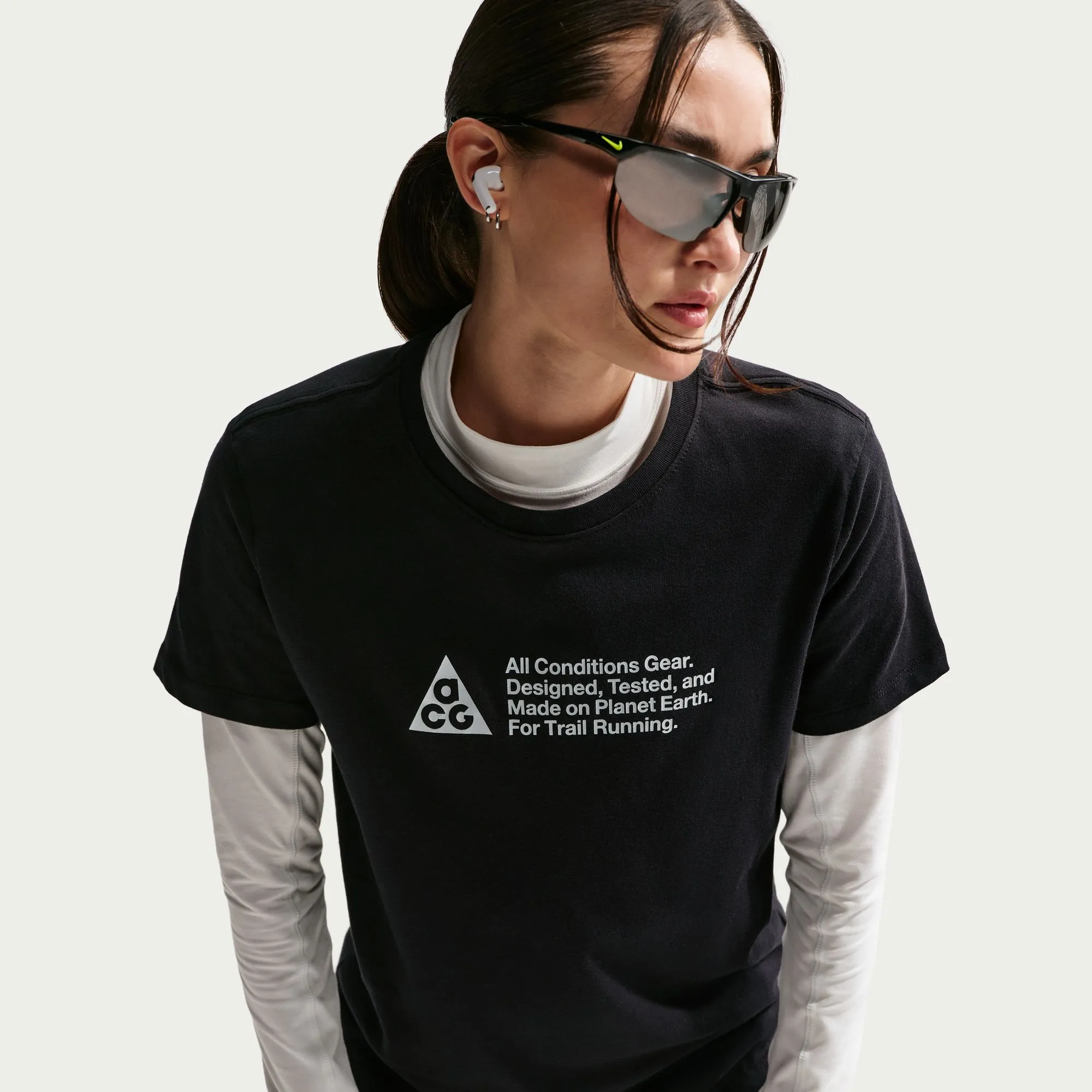 Women s ACG Trail Tee in Black - 2