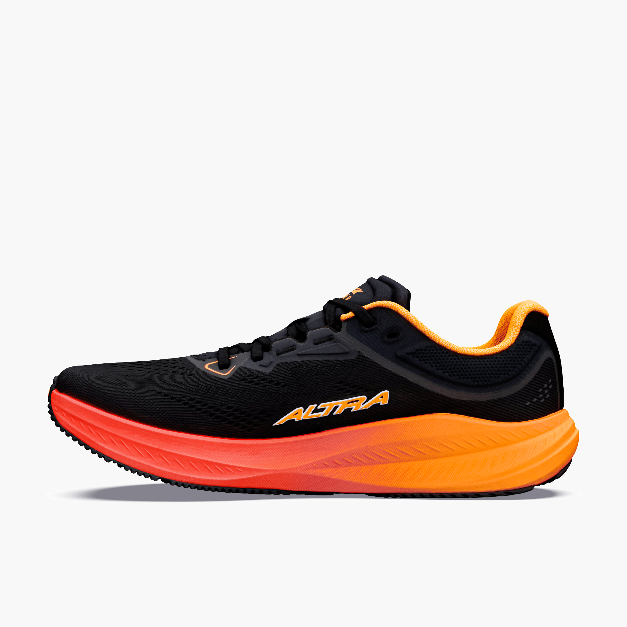 Medial angle shot of Men's Torin 9 in Blk / Orng Pop / Firy Coral