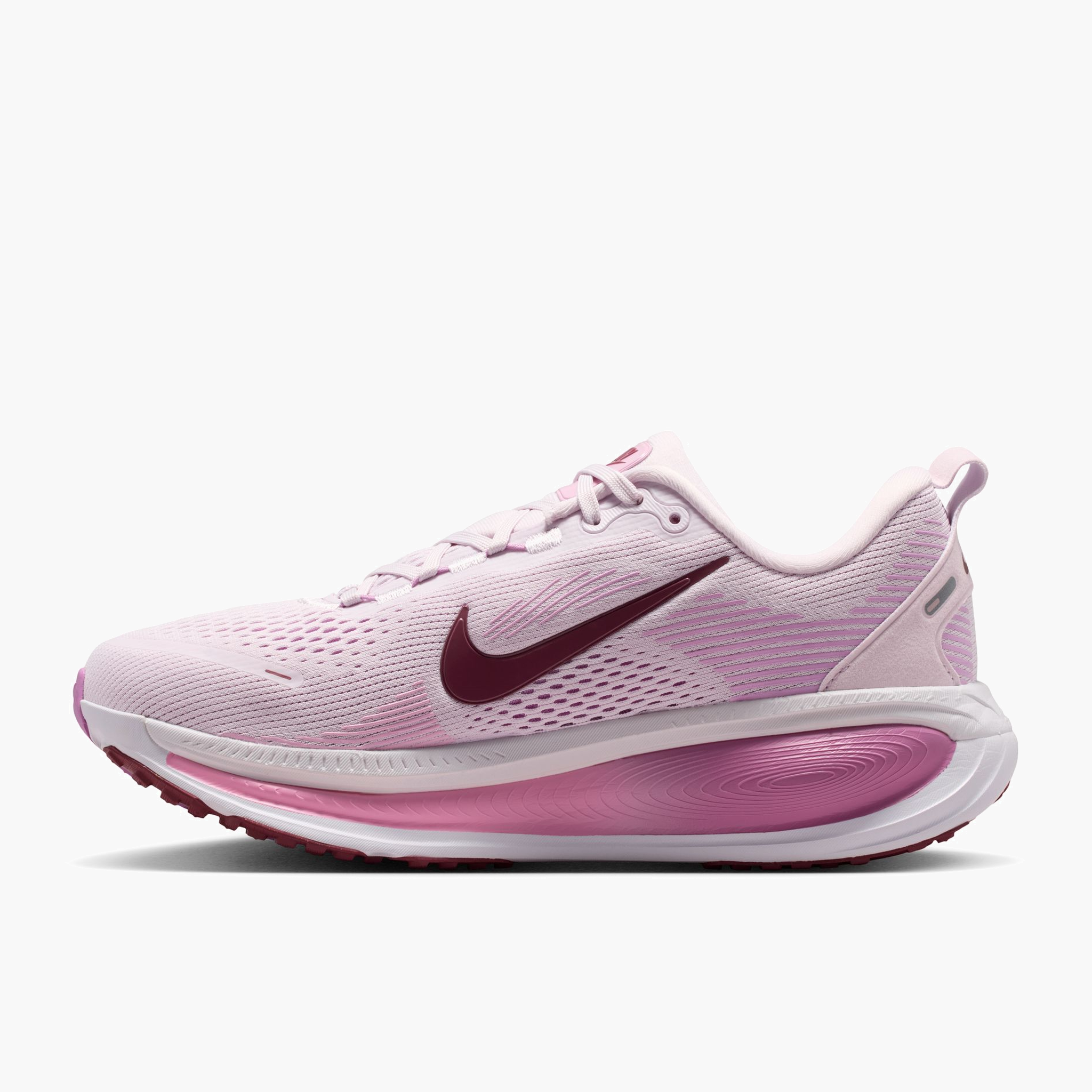 Medial angle shot of Women's Vomero 18 in Bleached Lilac / Pink Smoke-Lt Magenta