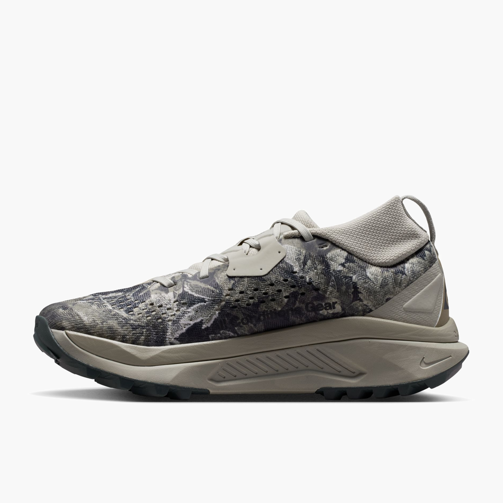 Medial angle shot of Women's ACG Zegama in Spruce Fog / Black Spruce-Sea Glass-Black