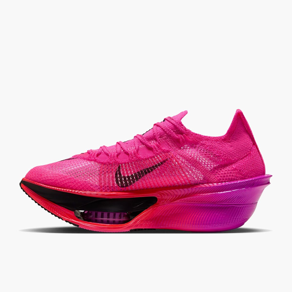 Medial angle shot of Women's Alphafly 4 in Hyper Pink / Black-Fuchsia Blast