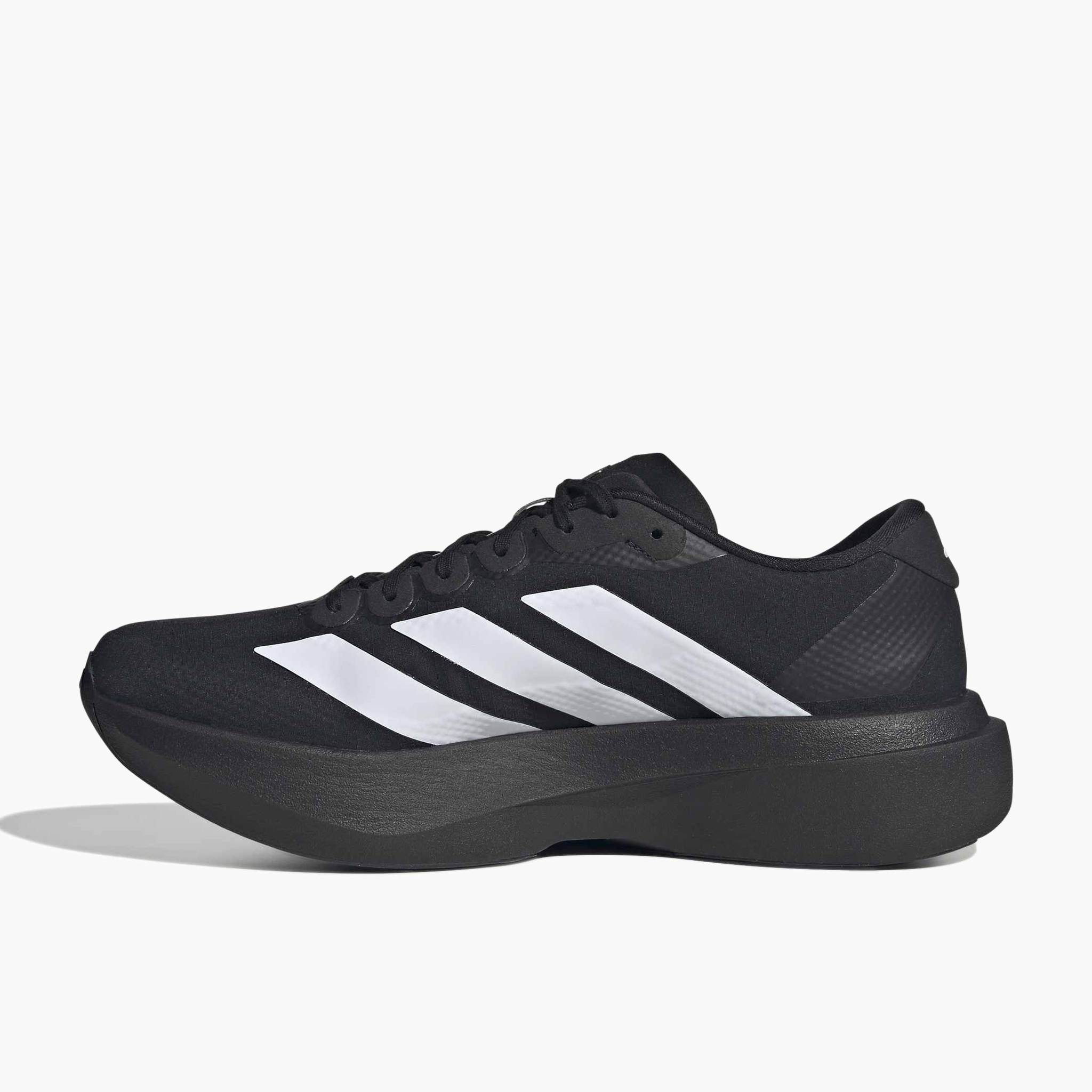 Medial angle shot of Men's Evo SL Woven in Cblack / Ftwwht / Carbon