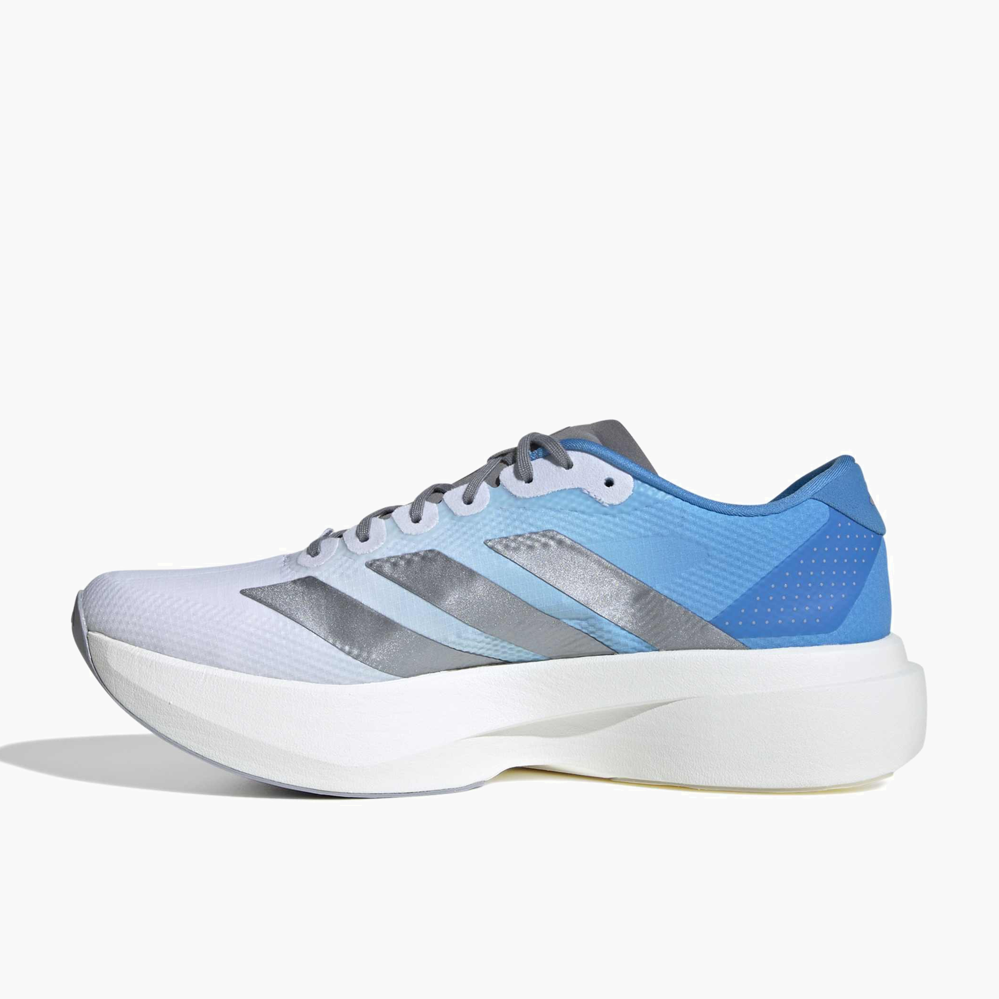 Medial angle shot of Men's Evo SL Woven in Ftwwht / Ftwwht / 
