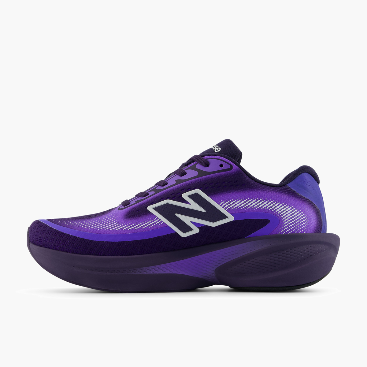 Medial angle shot of Women's Ellipse v1 in Boysenberry / Electricindigo / White