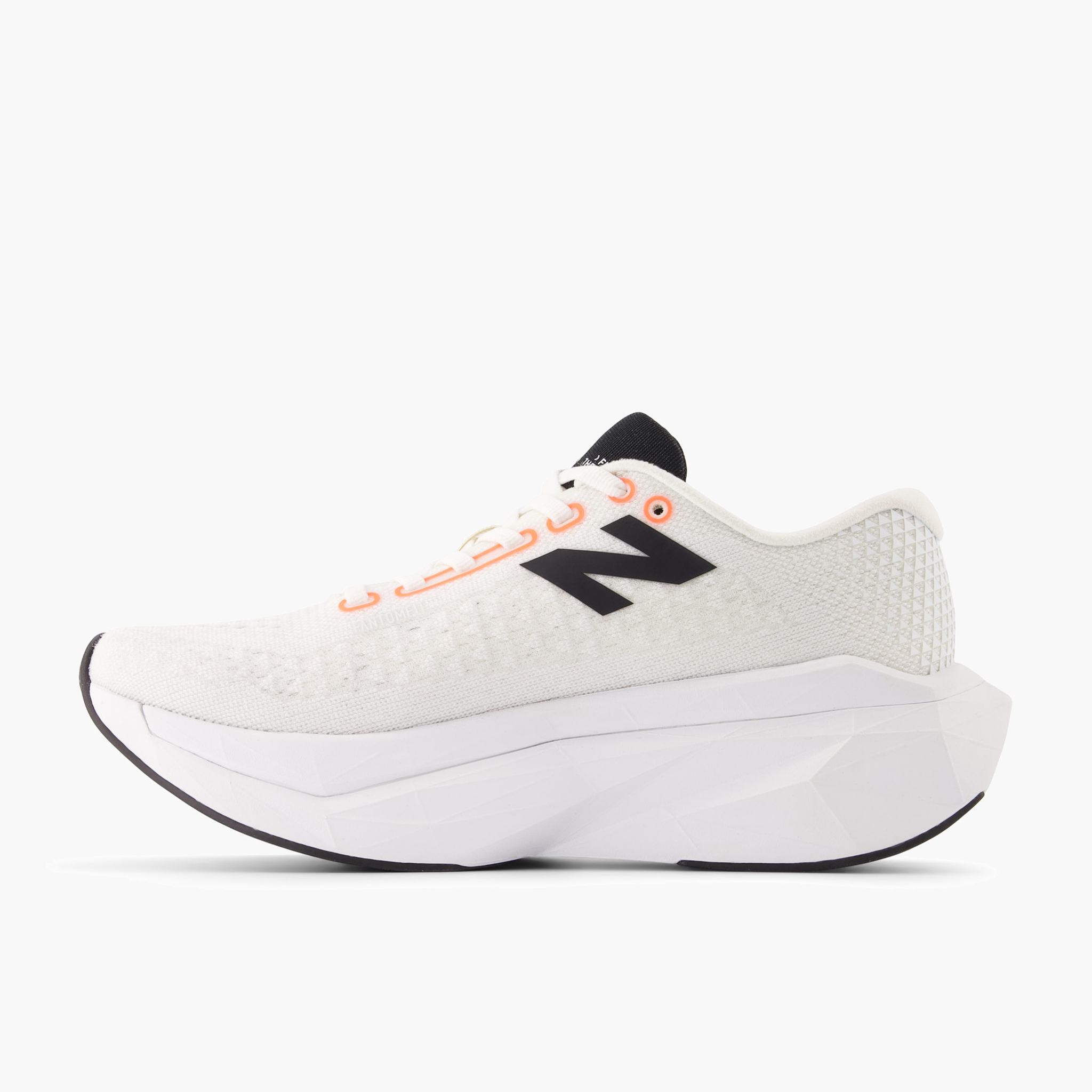 Medial angle shot of Women's Supercomp Trainer v3 in Sea Salt