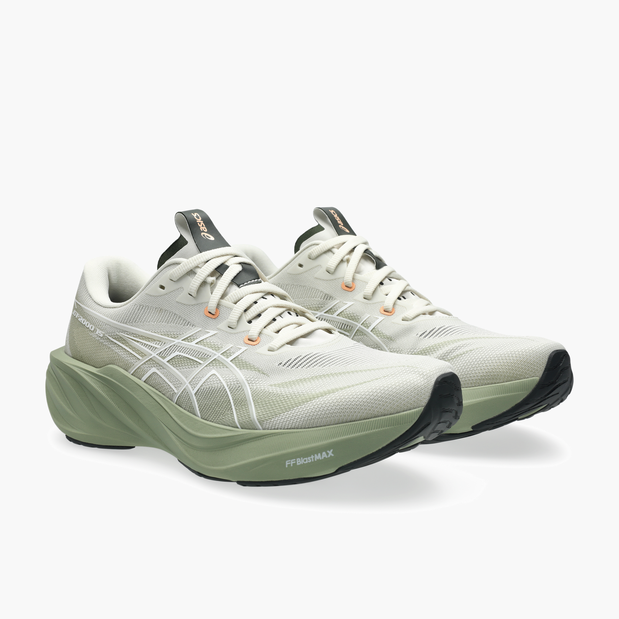 3/4 angle shot of Men's GT-2000 15 in Birch / Khaki Green