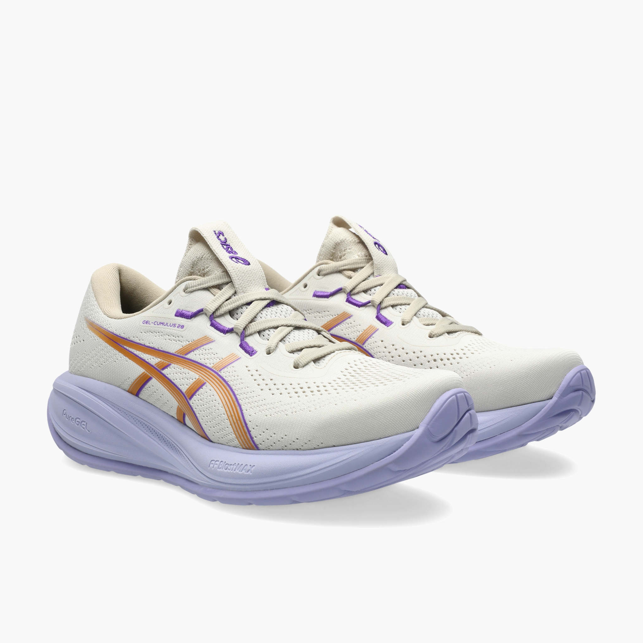 3/4 angle shot of Women's Gel-Cumulus 28 in Oatmeal / Fresh Air