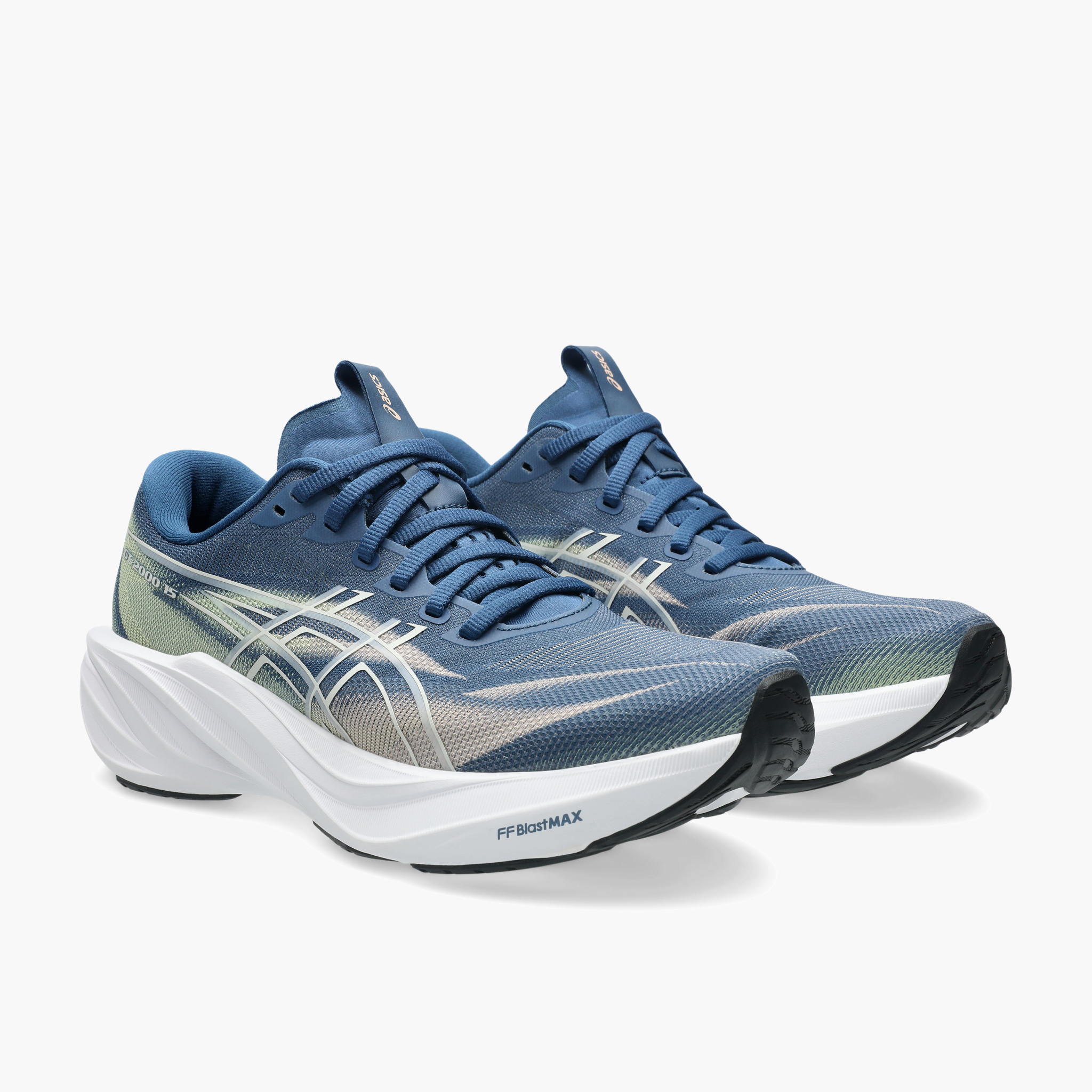 3/4 angle shot of Women's GT-2000 15 in Grand Shark / Cantaloupe