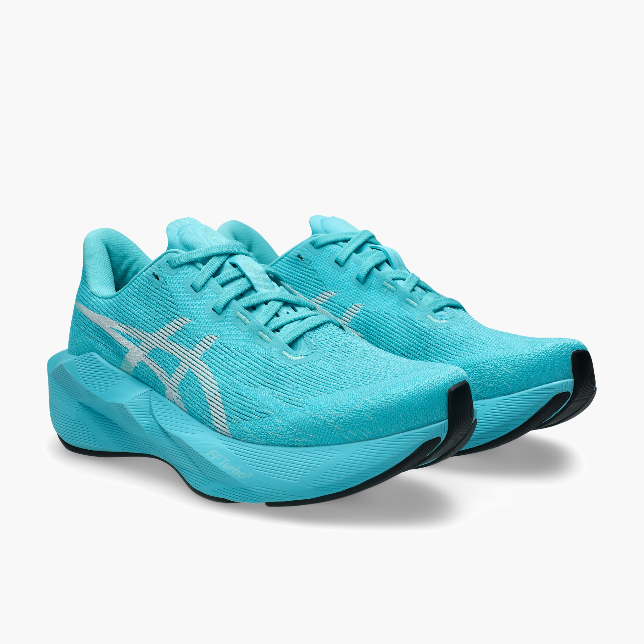 3/4 angle shot of Women's Novablast 6 in Energy Aqua / White