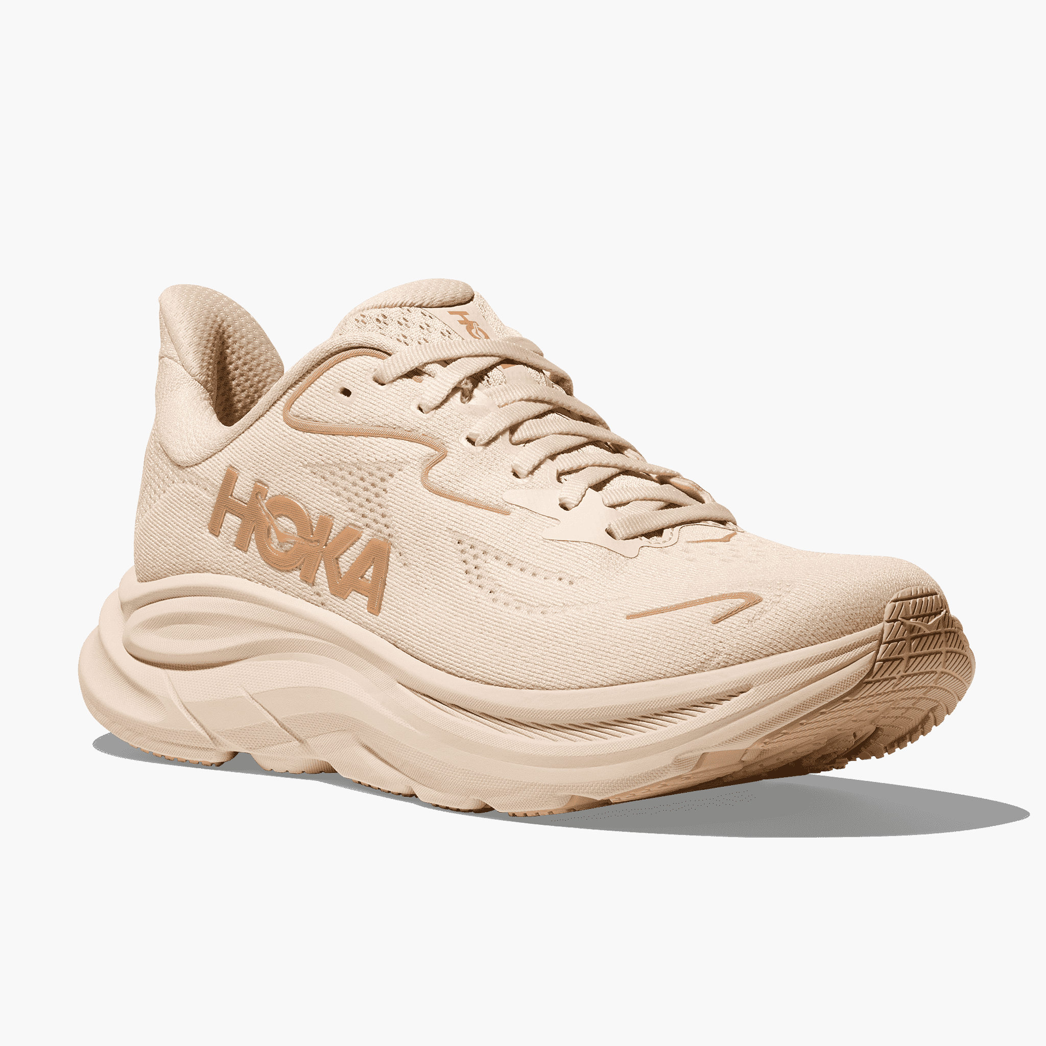 3/4 angle shot of Women's Clifton 10 in Vanilla / Birch