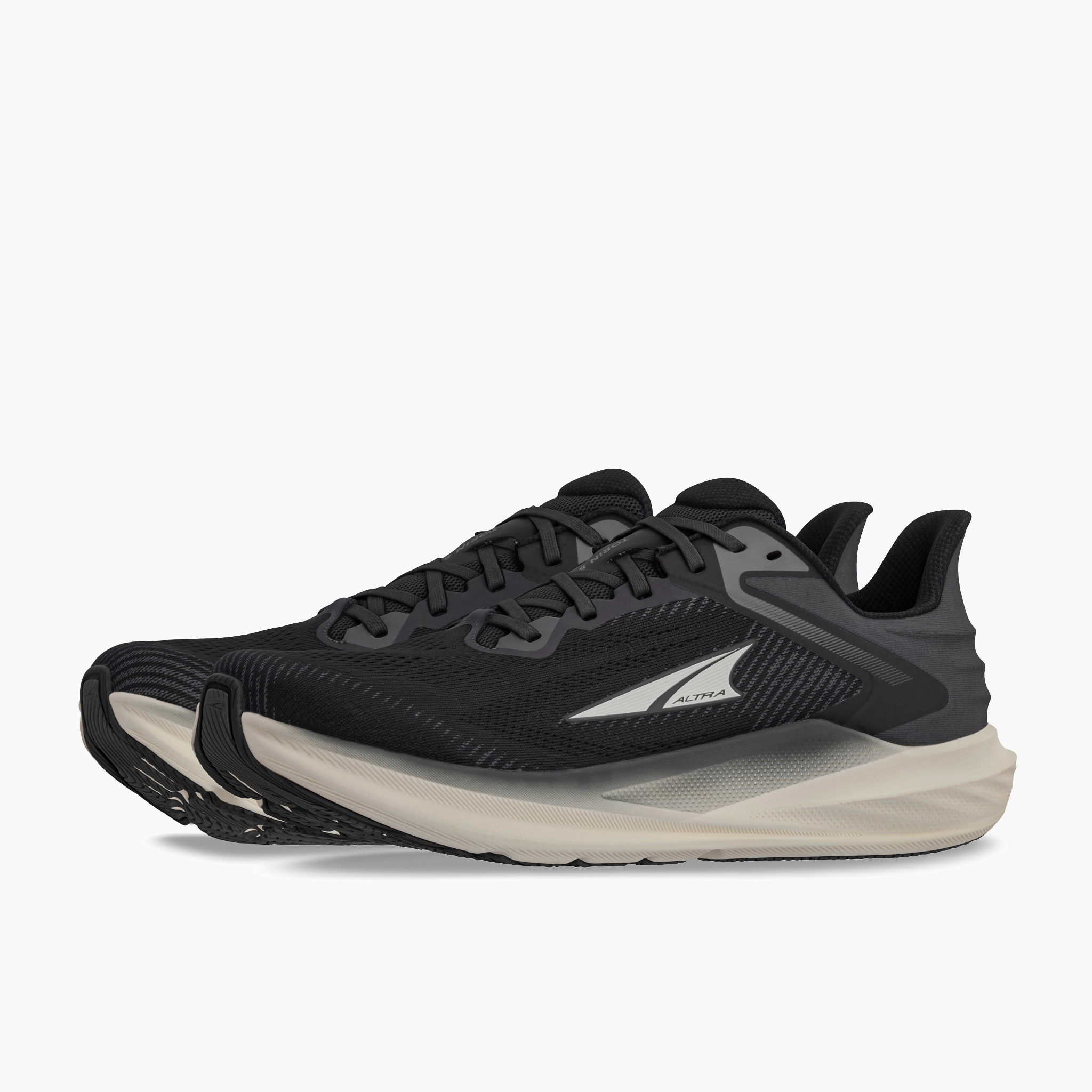 3/4 angle shot of Men's Torin 8 in Black / White