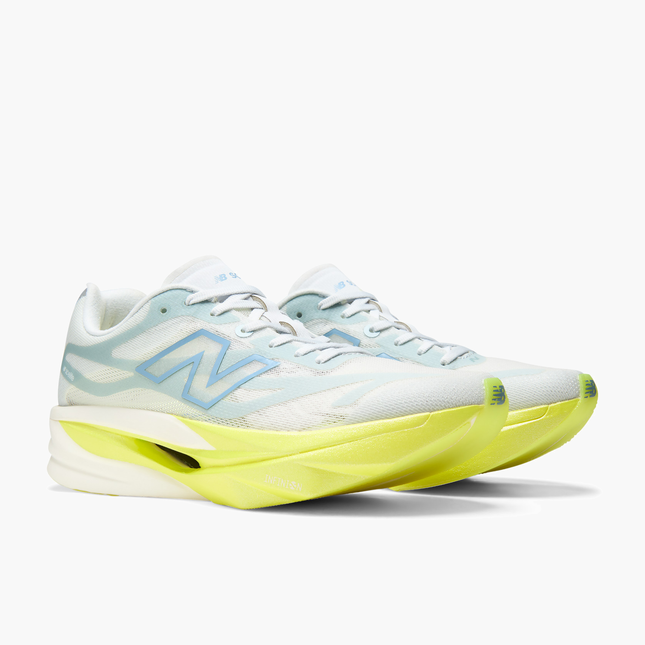 3/4 angle shot of Women's Supercomp Elite v6 in Fresh Air / Alkaline Green